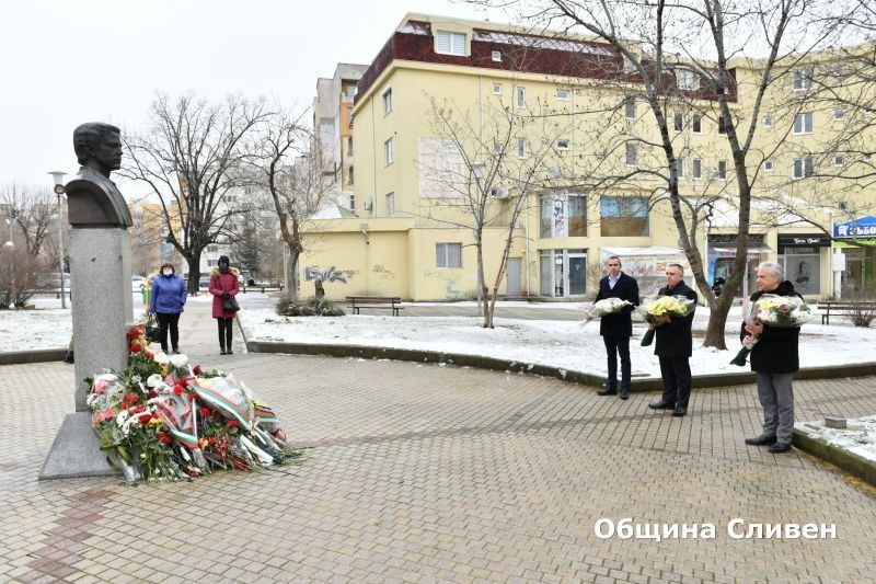 Кметът Стефан Радев, Димитър Митев и зам.-областният управител Камен Костов