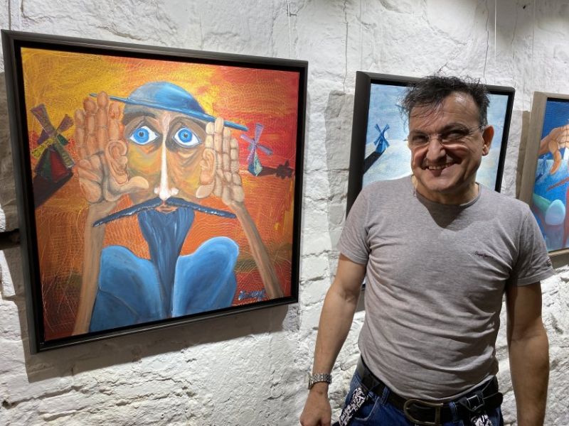 Зуека откри първа изложба в Пловдив, Рачков купи триптиха му 'Дон Кихот'