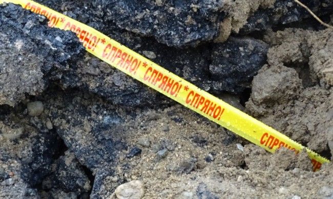 Изкопна яма застрашава къща и жители в Сливен