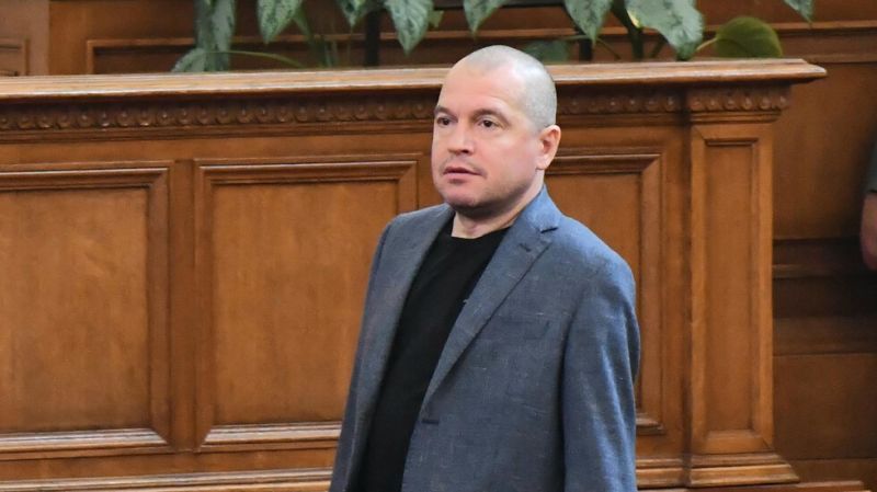 Тошко Йорданов: Повръща ми се от лицемери. Христо Иванов: Няма как да гласуваме за котки в чувал