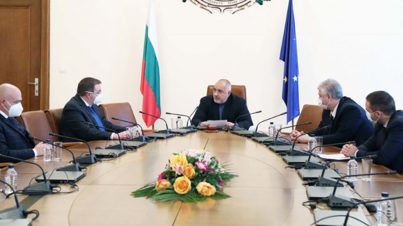 Борисов поиска зелен коридор за всички желаещи да се ваксинират