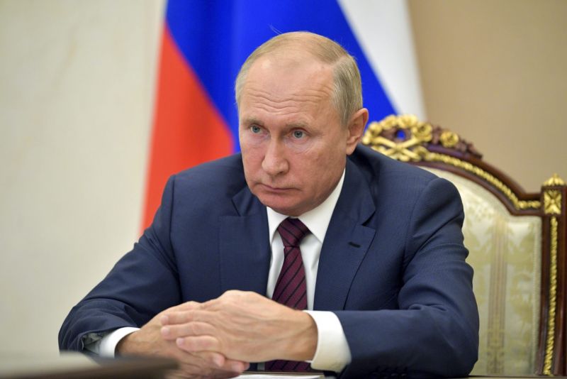 Путин се оттегля от власт догодина заради прогресираща болест?