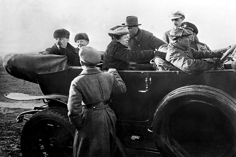Великите любовни истории: Ленин, Крупская и Арманд – любовният триъгълник на революцията