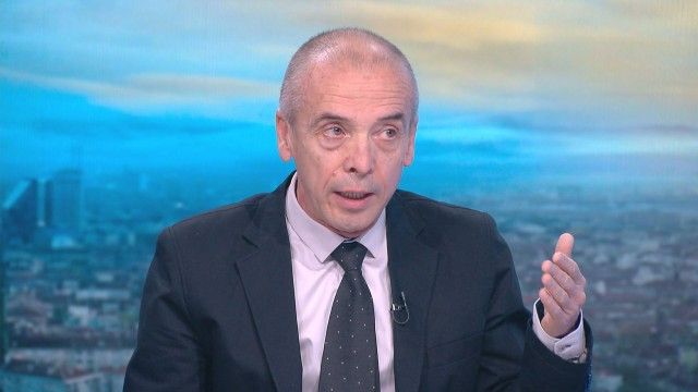 доц. Мангъров 