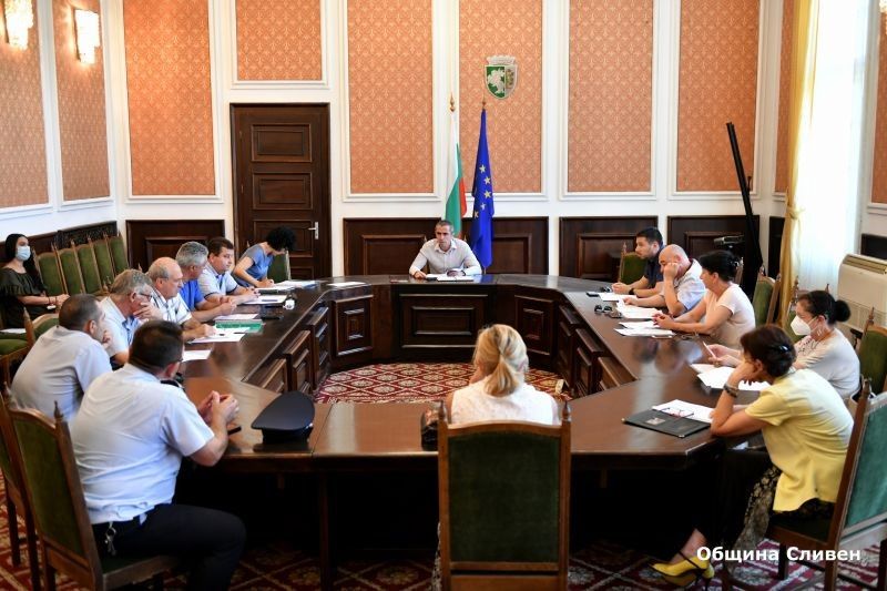Общинската комисия по безопасност на движението и транспорт по пътищата проведе заседание