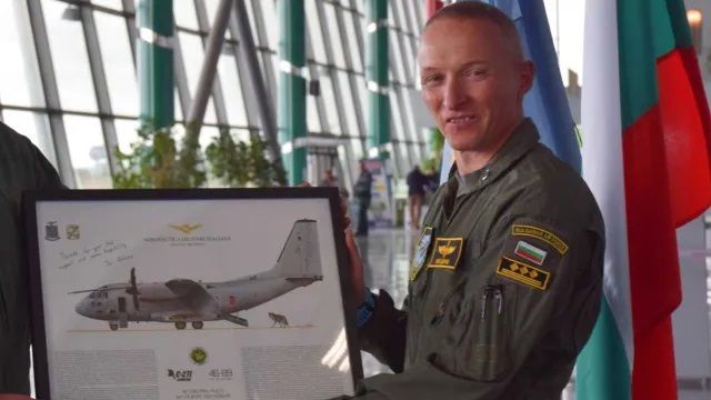 Стабилно е състоянието на пилота, пострадал при инцидента в авиобаза „Безмер”