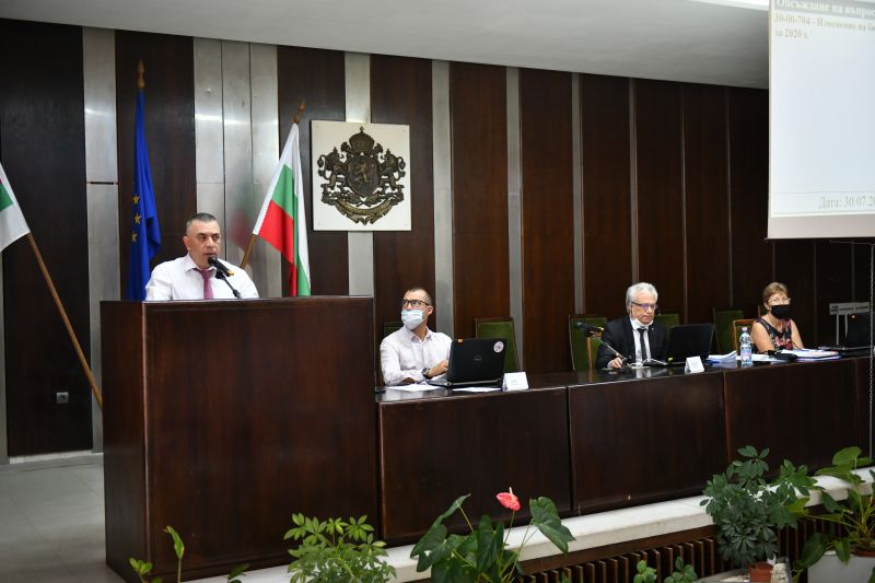 Местният парламент прие изменението на бюджета и утвърди общинската транспортна схема на линиите на градския транспорт