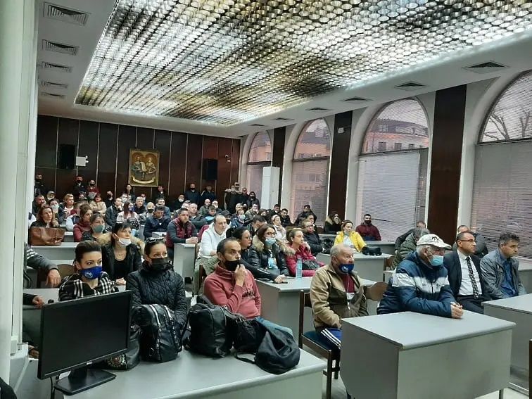 Стилиян Петров и родители подкрепиха ФК „Сините камъни”, изключен от БФС