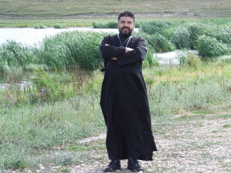 Отец Силвестър Янакиев