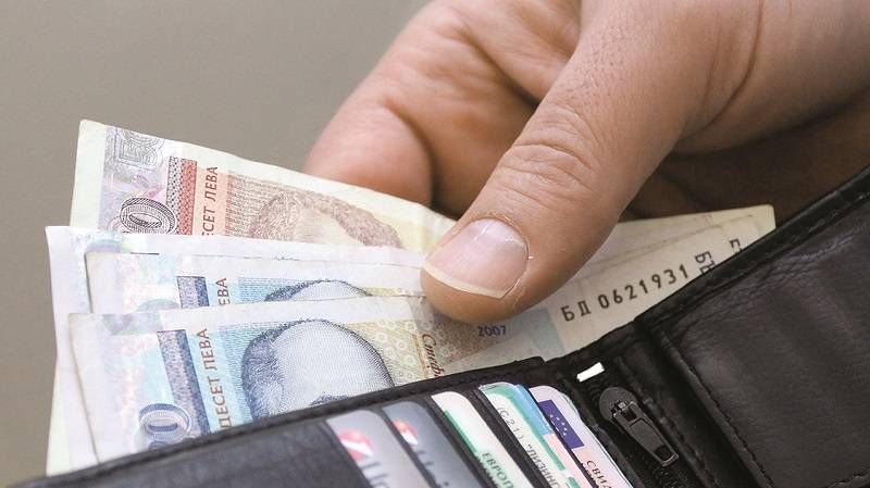 Средната пенсия ще се повиши до 489 лв., минималната заплата става 650 лв.