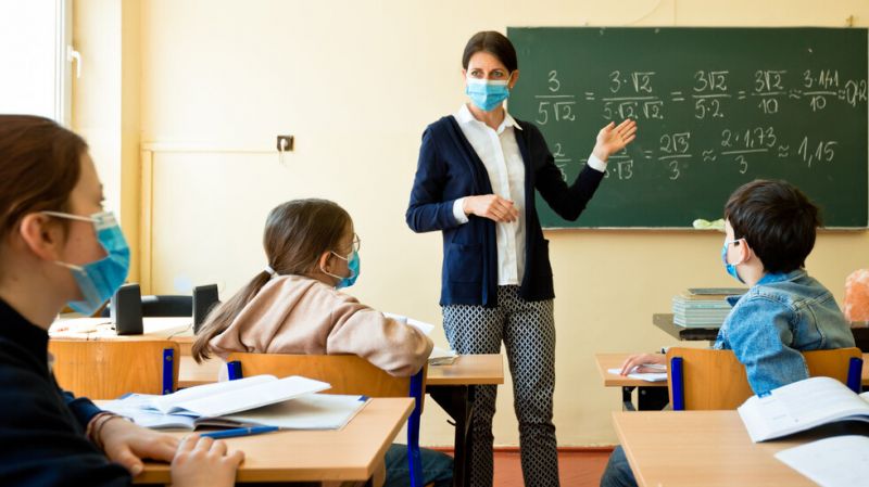Пропуските от пандемията в образованието провокират повече хора да стават учители в Сливенско