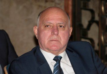  Боян Магдалинчев