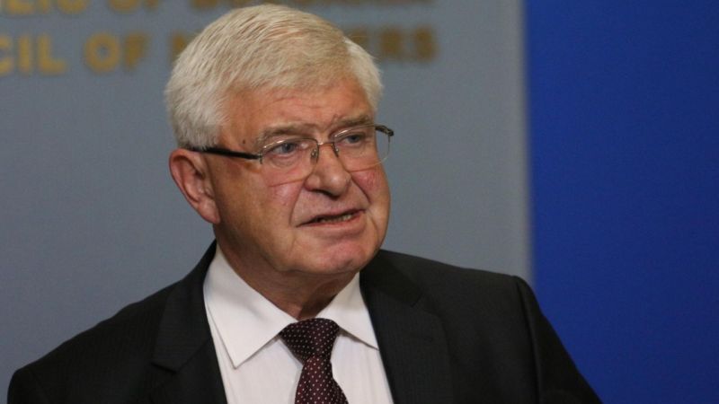 Министър Ананиев