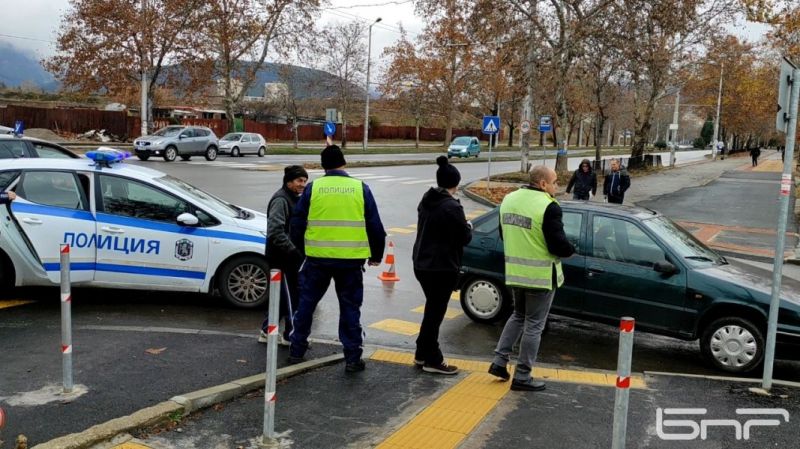 Жена беше блъсната от лек автомобил на пешеходна пътека в Сливен
