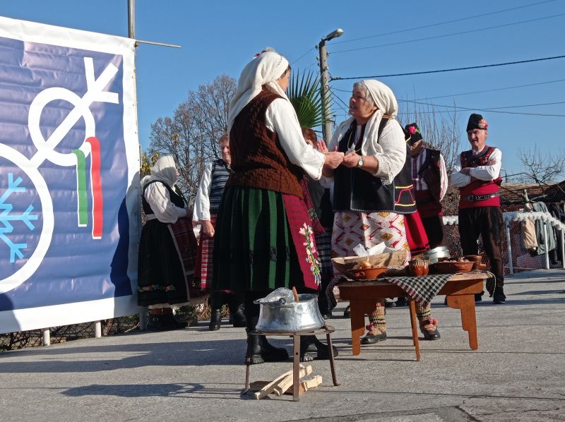 Стефан Радев за зимните празници в Мечкарево: Съборът запалва искрата на българските народни обичаи у все повече млади хора