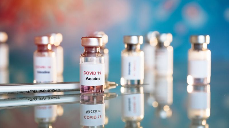 Ваксинирането срещу COVID-19 у нас започва след Нова година