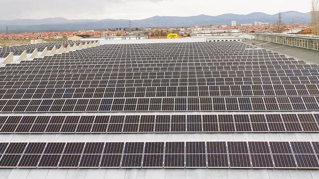 Завод в Нова Загора сам ще си произвежда 90% от нужния ток чрез солари