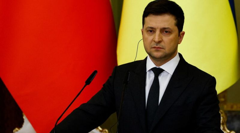 Президентът на Украйна Володимир Зеленски въведе военно положение