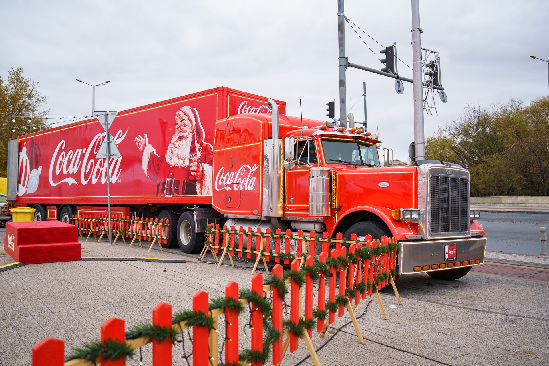 Coca-Cola-Christmas-Tour-2025-1.JPG