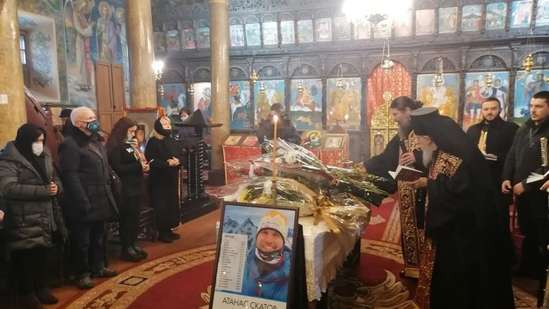 Стотици изпратиха Атанас Скатов в Сливен