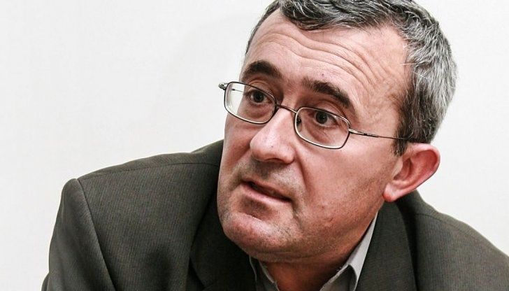 Проф. Николай Слатински: Тодор Кантарджиев е дезинфектант, с който ББ ще си измие ръцете за провала с коронавируса