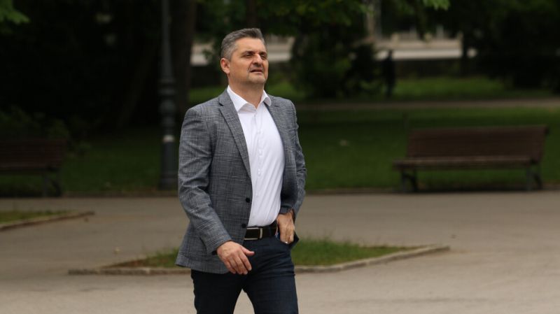 Изключиха Кирил Добрев от БСП