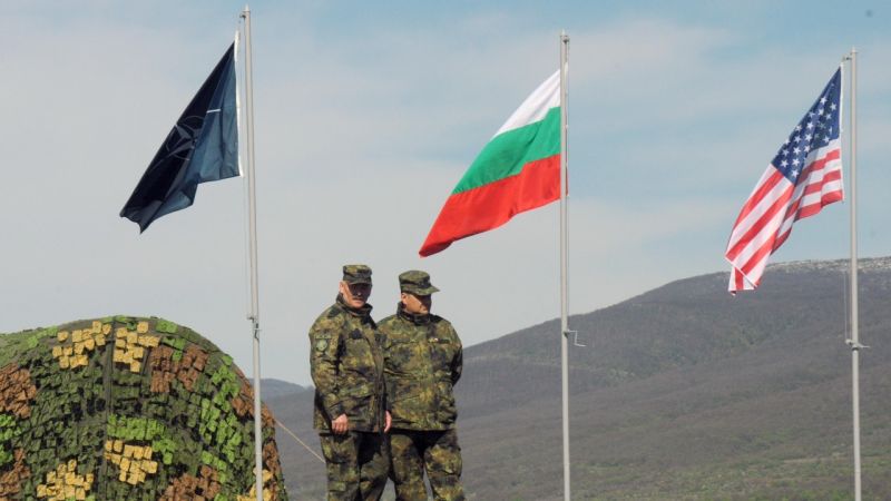 Президентът Румен Радев ще посети бойната група на полигон ”Ново село”