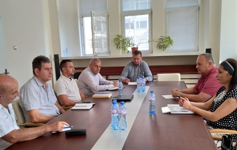 Областният управител Минчо Афузов проведе работна среща с общините по повод подготовката за предстоящите избори