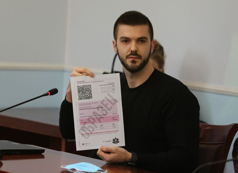 ОФИЦИАЛНО: Хората с антитела ще получават зелени сертификати