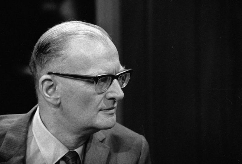 104 години от рождението на Артър Кларк