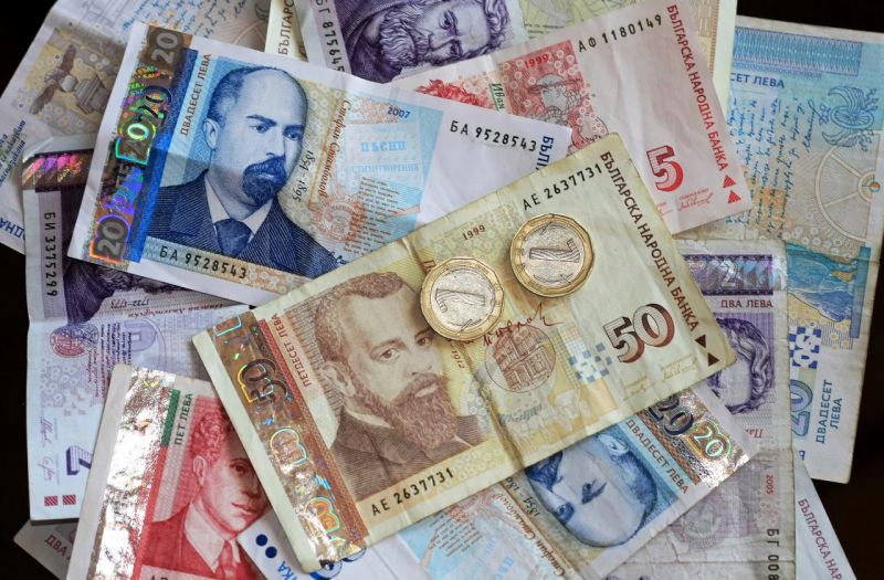 Започва изплащането на всички месечни помощи