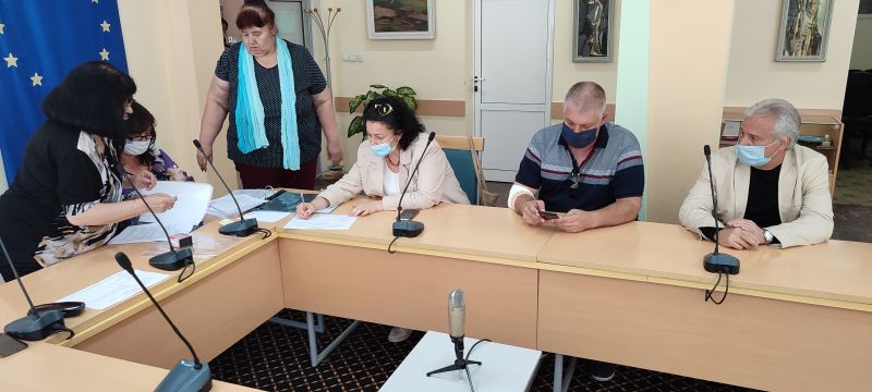 ГЕРБ-Сливен регистрира листата си с кандидати за народни представители