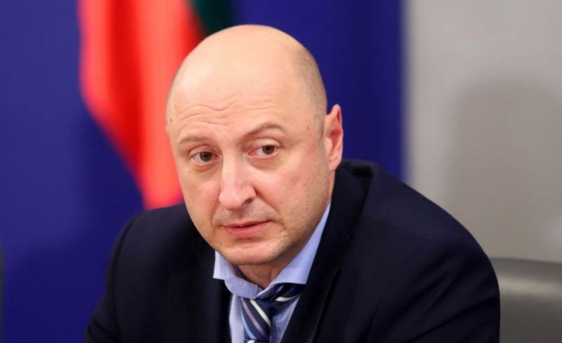 Предлагат увеличение на минималната заплата, майчинството и детските надбавки