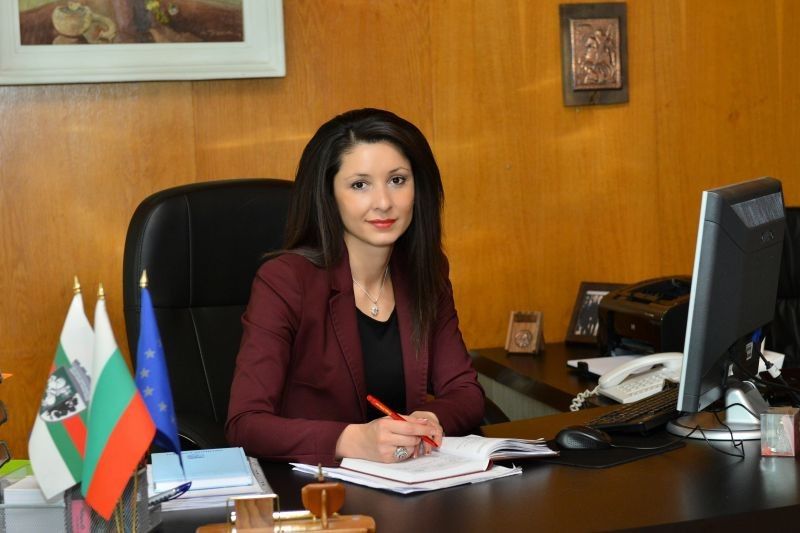 Секретарят на Община Сливен Валя Радева е новият председател на Националната асоциация на секретарите в България