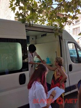 Първи ден от работата на мобилен кабинет за безплатно и доброволно изследване с бързи тестове за вирусен хепатит