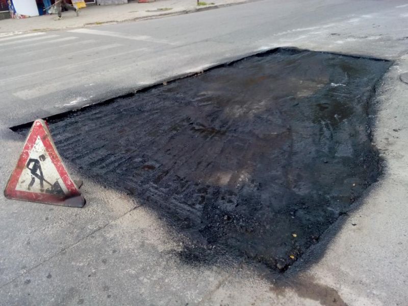 Ремонтите по уличната мрежа на Сливен продължават