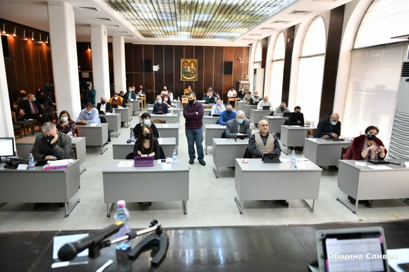 Общински съвет-Сливен прие внесените от кмета Стефан Радев предложения в подкрепа на местния ресторантьорски бизнес